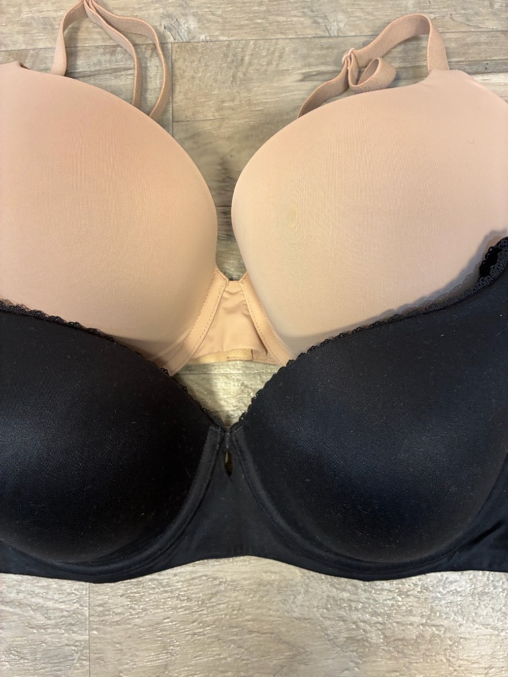 Victoria Secret 2 Bras T Shirt Push Up Full Coverage Lined Demi - Picture 2 of 9